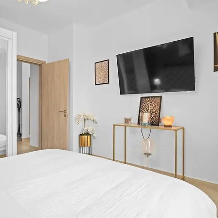 Marina Surf Heaven *